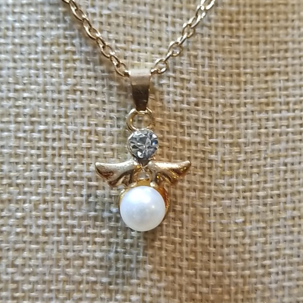 💥Pearl and Rhinestone Angel Pendant Necklace